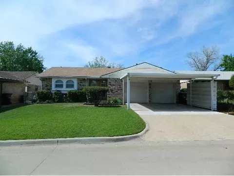 1705 Gale St, Moore, OK 73160 photo 1
