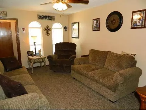 1705 Gale St, Moore, OK 73160 photo 4