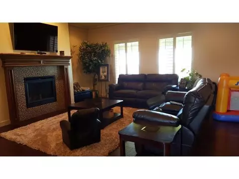 3621 Regal, Altus, OK 73521 photo 3