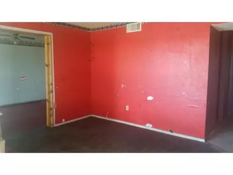 1920 Dougherty, Clinton, OK 73601 photo 6
