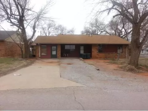 1920 Dougherty, Clinton, OK 73601 photo 1