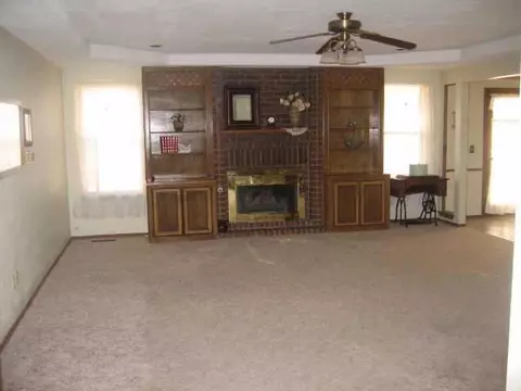 156 E Vail, Yukon, OK 73099 photo 2