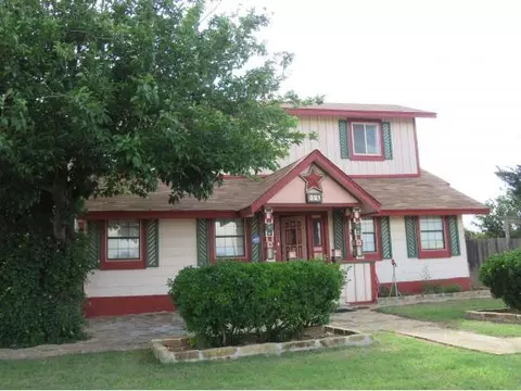 321 N Spurgeon St, Altus, OK 73521 photo 1