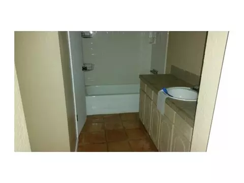 1023 W E Ave, Cache, OK 73527 photo 7