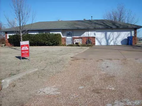 602 S S Pne, Crescent, OK 73028 photo 1