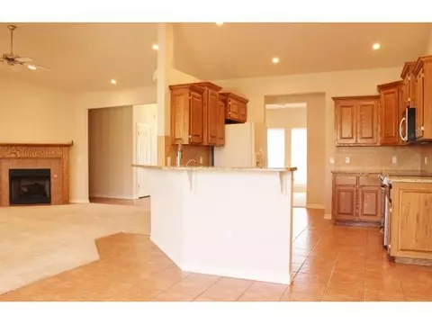 1821 White Tail Cir, Altus, OK 73521 photo 6