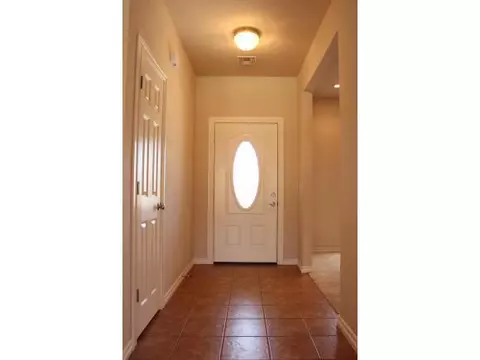 1821 White Tail Cir, Altus, OK 73521 photo 2