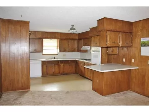 1300 Andy, Altus, OK 73521 photo 4