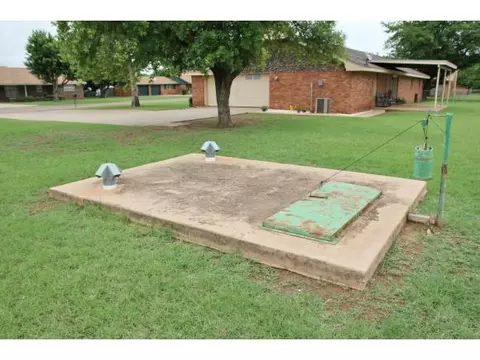 1300 Andy, Altus, OK 73521 photo 15