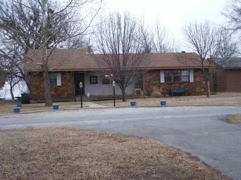502 S 4th, Mcloud, OK 74851 photo 1