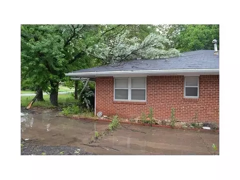 436 Mayfair Way, Ada, OK 74820 photo 2
