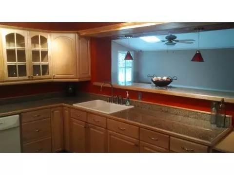 1021 Coe, Altus, OK 73521 photo 5