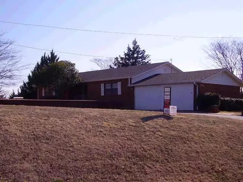 5802 E Robinson, Norman, OK 73026 photo 2