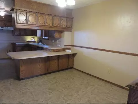 1016 N Forrest, Altus, OK 73521 photo 5