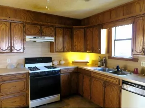 1016 N Forrest, Altus, OK 73521 photo 3
