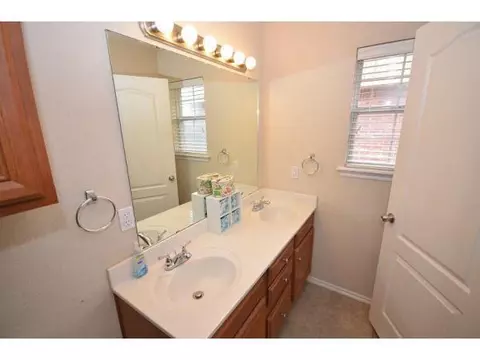 604 Shadowhill, Norman, OK 73071 photo 9