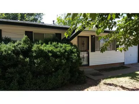 916 Denise St, Altus, OK 73521 photo 2