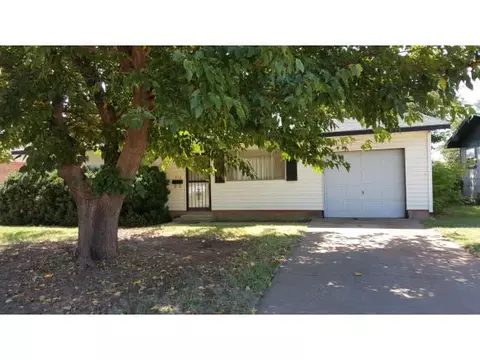 916 Denise St, Altus, OK 73521 photo 3