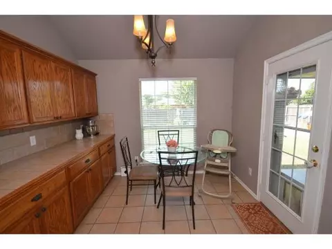 4012 Goshawk, Norman, OK 73072 photo 10