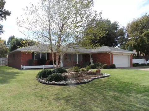 508 N Mockingbird Dr, Altus, OK 73521 photo 1