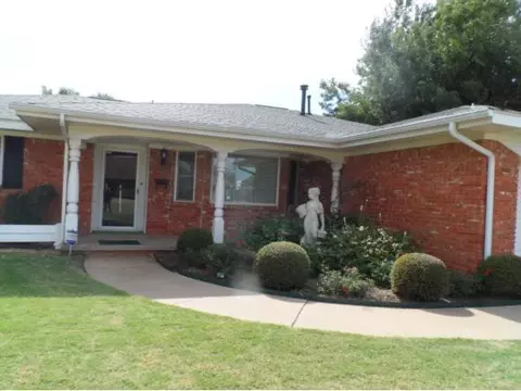508 N Mockingbird Dr, Altus, OK 73521 photo 2
