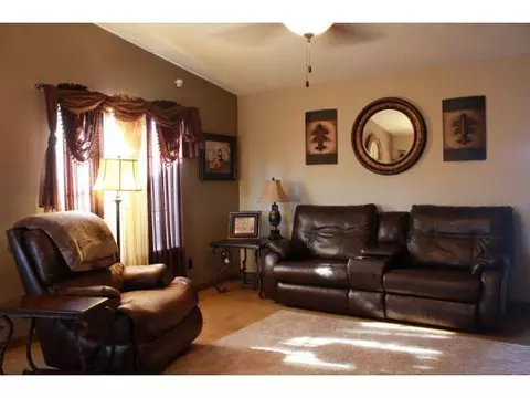 1209 E Katy, Altus, OK 73521 photo 2