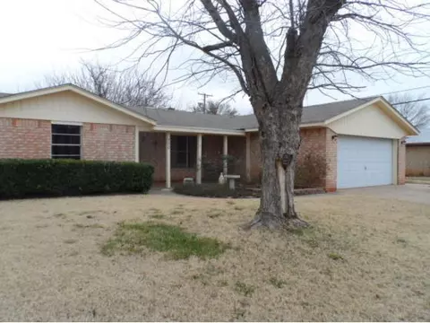700 Windsor, Altus, OK 73521 photo 1