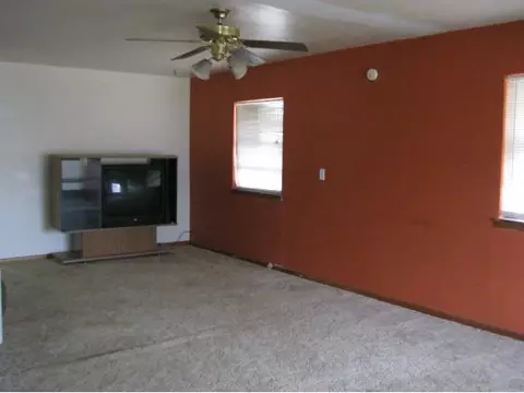 114 E 6th, Leedey, OK 73654 photo 3