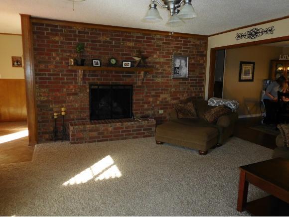 805 W C, Eldorado, OK 73537 photo 4
