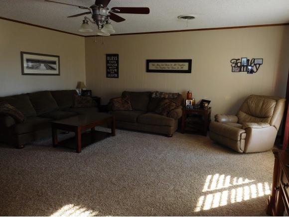 805 W C, Eldorado, OK 73537 photo 3