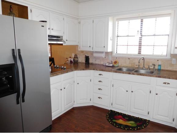 805 W C, Eldorado, OK 73537 photo 6