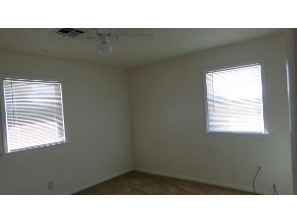 1004 Carrie Dr, Altus, OK 73521 photo 10