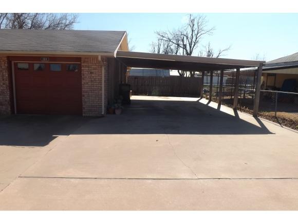 1014 W Main, Eldorado, OK 73537 photo 5