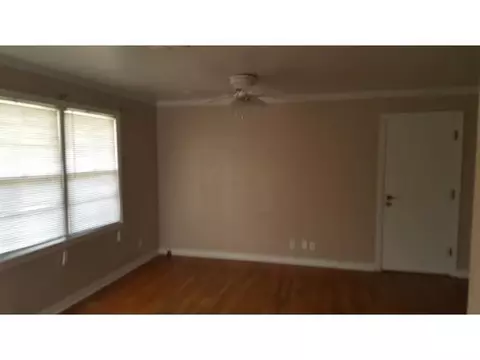 921 E Sutherland, Altus, OK 73521 photo 2