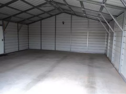 221 E Cypress St, Altus, OK 73521 photo 5
