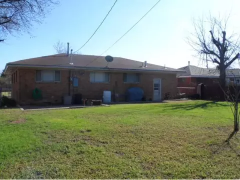 107 Sumner, Altus, OK 73521 photo 17