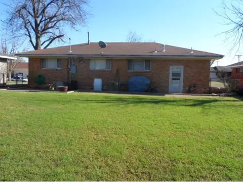 107 Sumner, Altus, OK 73521 photo 16