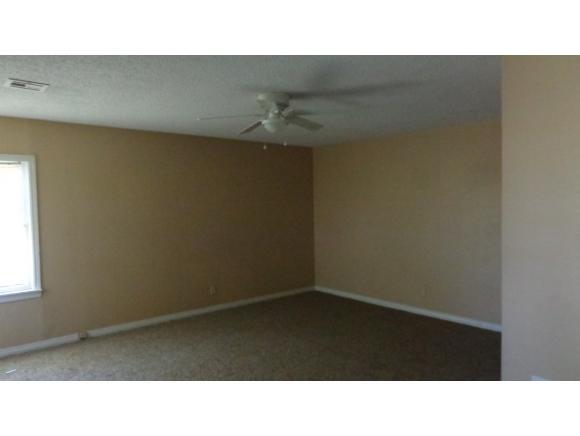 1108 Maple St, Altus, OK 73521 photo 4