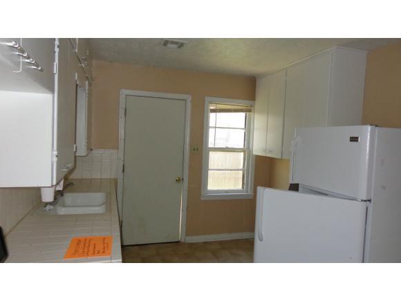 1108 Maple St, Altus, OK 73521 photo 5