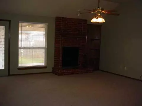 2300 Paul Ct, Norman, OK 73071 photo 4