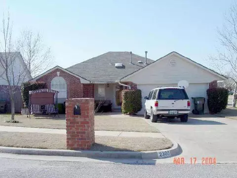2300 Paul Ct, Norman, OK 73071 photo 1
