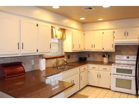 901 Ranch Rd, Altus, OK 73521 photo 9