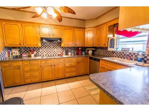 402 E Roh, Thomas, OK 73669 photo 19