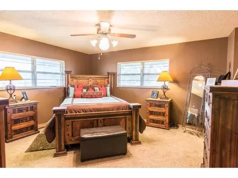 402 E Roh, Thomas, OK 73669 photo 9