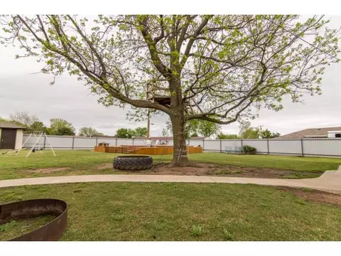 402 E Roh, Thomas, OK 73669 photo 30