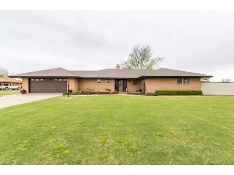 402 E Roh, Thomas, OK 73669 photo 1