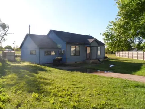 1125 E Sycamore, Altus, OK 73521 photo 1