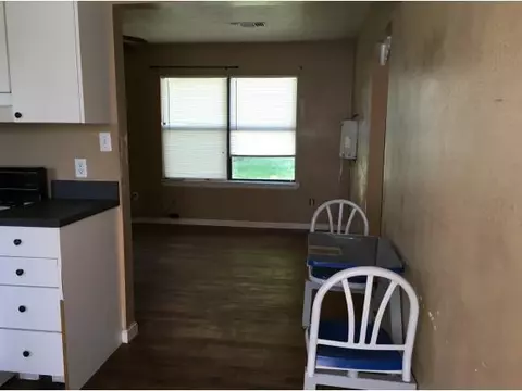 1125 E Sycamore, Altus, OK 73521 photo 6