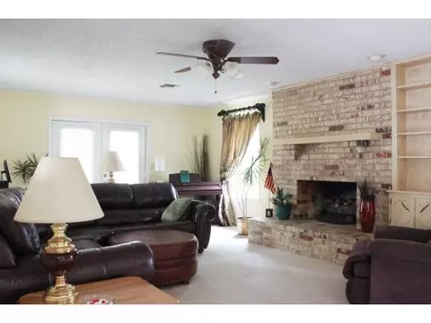 800 Windsor Dr, Altus, OK 73521 photo 3