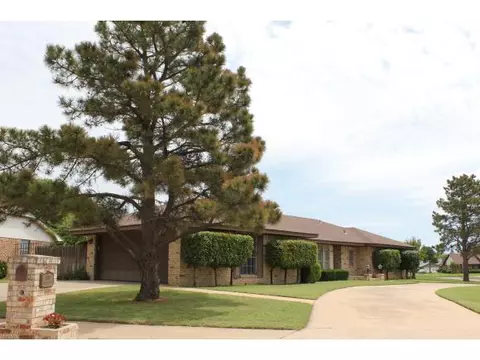 800 Windsor Dr, Altus, OK 73521 photo 1